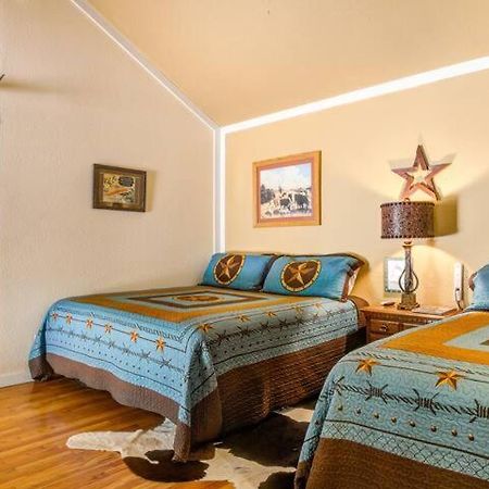 דירות #3 Wrangler~Bandera Tin Star~Bandera, Tx. מראה חיצוני תמונה
